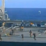 video imagini de la capturarea petrolierului skipper in largul venezuelei momentul in care trupele americane coboara pe punte cu franghii 693aadafd7b33