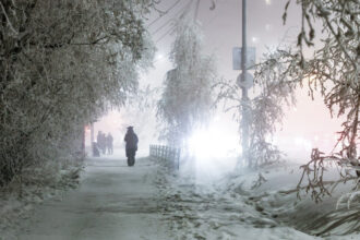 videofoto a venit iarna in cel mai rece oras din lume cu temperaturi de minus 45 de grade este minunat nu stati in casa iesiti 694032d94d223