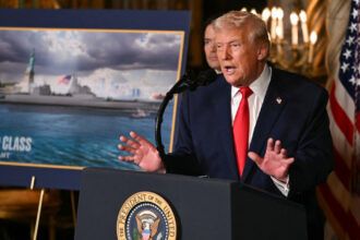 videofoto teama in randul dusmanilor liderul de la casa alba dezvaluie un plan pentru nave de razboi clasa trump mai mari si mai puternice 694a4b5c2260e