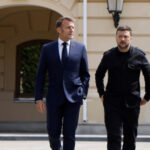 zelenski se va intalni luni la londra cu starmer macron si merz 69346014e19dd