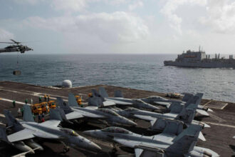 analiza nave de razboi si avioane de vanatoare fac parte din imensa armada americana care se indreapta catre iran ce spune teheranul 697c8a7e6d4c1