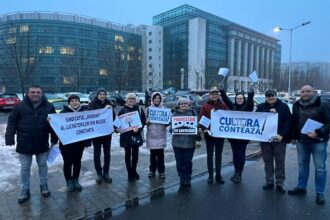 angajatii din institutiile de cultura din constanta protesteaza in bucuresti orice masura care afecteaza acest domeniu reprezinta o palma data tuturor romanilor 697789e0013d5