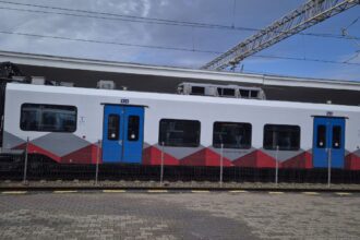 barbat talharit in tren aproape de constanta m au luat la palme si cand am sunat la 112 mi au smuls telefonul 6957feb205d01
