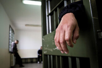 cazul turcului evadat dupa ce primise 22 de ani de inchisoare ce spune legea din romania despre regimul de detentie si recompense 69778796938b1