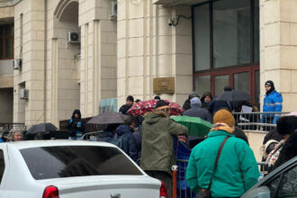 cine e in spatele miscarii valul democratiei care a vrut sa inunde parchetul general cu plangeri penale pentru anularea alegerilor 697205950a988