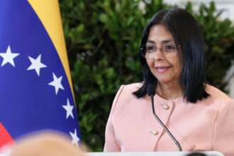 cine este delcy rodriguez vicepresedinta care a preluat conducerea venezuelei maduro a numit o tigroaica pentru apararea guvernului 695a6a28790b9