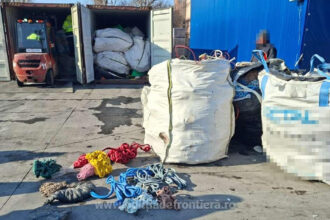 containere incarcate cu aproximativ 40 tone deseuri au fost depistate in portul constanta 6971089a77013