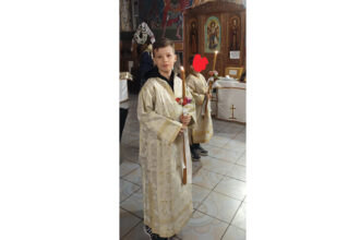 darius fiul arhidiaconului cristian nicolae andrei din navodari are nevoie de ajutor pentru a invinge intunericul la doar 12 ani baiatul sufera de o boala generica rara 6979bfe269892