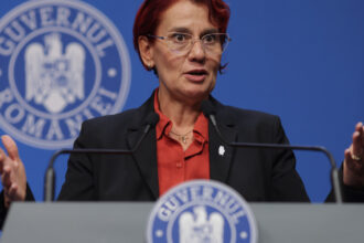 dogioiu spune ca nu exista legaturi intre premier si avocata adriana georgescu sunt doar fotografii de la evenimente publice 697cd46273e62