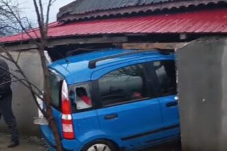 exclusiv un sofer beat a intrat cu masina intr o casa la sacele locuinta a fost grav afectata galerie foto video 695f6f4412e52