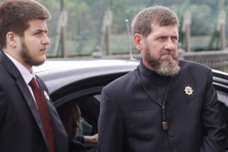 fiul lui kadirov in stare critica dupa un accident de masina in groznii urmeaza sa fie dus la moscova surse 696a9b2839192