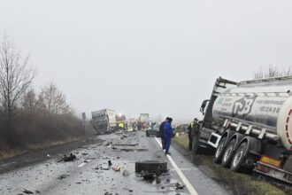 foto carnagiu pe un drum national sase oameni au murit traficul este oprit iata ce s a intamplat 6978b13beabff