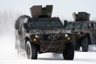foto peste 1000 de blindate cobra ii 4x4 vor intra in dotarea armatei romaniei iata ce viteza maxima atinge 696a9dab19e02
