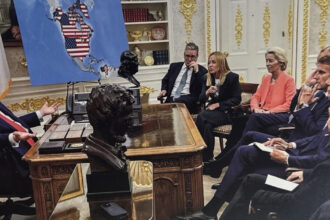 foto trump isi ataca aliatii publica mesaje private de la macron si rutte si harti false cu tari sub steag sua 696f46672881c