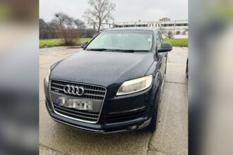 foto un audi q7 cautat pentru confiscare in anglia gasit in trafic la cernavoda 6960bdee4d108