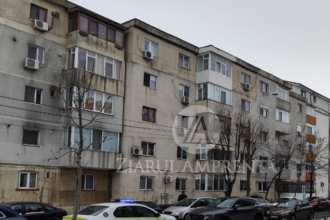 foto video crima ingrozitoare in cartierul poarta 6 din constanta un tanar si ar fi ucis propria mama si dupa o noapte de stat cu cadavrul in casa s a denuntat la politie 696e21dd13b1f