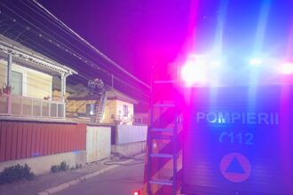 incendiu in cumpana un garaj a luat foc mai multe echipaje de pompieri sunt la fata locului 696bef59b87d6