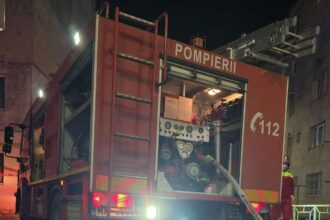 incendiu intr un apartament din constanta o persoana a fost ranita si a ajuns la spital 696e7c47e3440