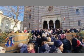 live foto video boboteaza la constanta in 2026 mii de credinciosi prezenti la slujba oficiata de ips teodosie arhiepiscopul tomisului 695cccfcc0a47