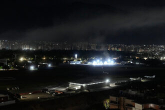 live text explozii puternice la caracas in alte zone din venezuela maduro a decretat stare de urgenta 6958e3f4405e9