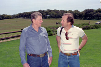 michael reagan fiul cel mare al fostului presedinte ronald reagan a murit la varsta la 80 de ani 695dffbe69f8e