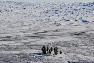 militari europeni in groenlanda europa raspunde presiunilor lui trump alice rufo un semnal catre intreaga lume 696a2720c59cd