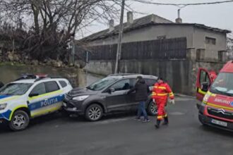 oficial doi politisti din cernavoda au ajuns la spital dupa ce autospeciala in care se aflau in patrulare a fost implicata intr un accident 69764dc2e7d5d