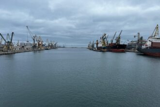 operatorul portuar tomini trading obligat prin hotarare judecatoreasca sa achite despagubiri pentru ocuparea spatiilor din port 696839086b90a