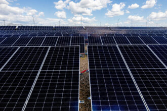 pitestiul isi face centrala electrica fotovoltaica valoarea proiectului este de peste 27 de milioane de lei 697a387ba7196