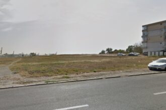 proiectul blocului cu 8 etaje in poarta 6 cu priveliste spre macaralele din port a fost reluat 6960306a581f8