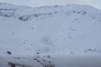risc mare de avalanse in masivele fagaras bucegi tarcu si godeanu 695ed9c4b957f
