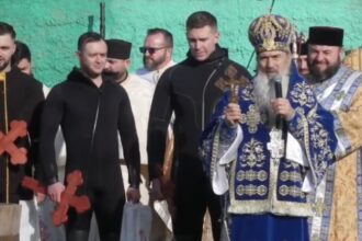 slujba de boboteaza la constanta marcata de vreme buna si participare numeroasa 695d4b12b21a2