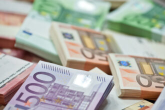 tara din ue care taie semnificativ taxele pentru familii si tinerii angajati cine este scutit de impozitul pe venit 695d456914349