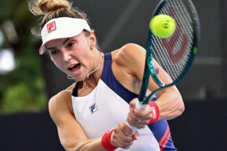 tenis jaqueline cristian s a calificat in sferturi la adelaide mesajul ei pentru fanii romani din tribuna 69674f64972c1