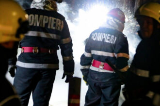 un tanar din constanta a provocat un incendiu in care au ars 3 000 de baloti de paie politistii l au retinut 695cfba456036