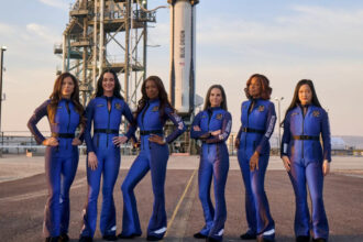un tsunami de hartuire astronauta amanda nguyen a vorbit despre depresie si traume dupa zborul blue origin 6958af321825f
