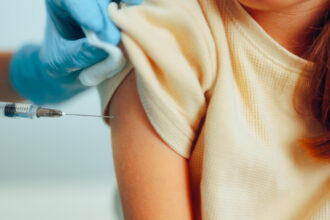 vaccinuri gratuite pentru copii in romania calendarul complet al imunizarilor decontate de stat in 2026 697c3d34b3271