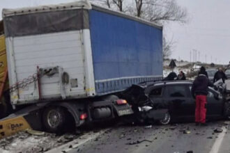 video accident grav in judetul suceava au fost implicate un autoturism un microbuz si un tir 69656a4bf0dac