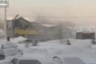 video acoperisul unui centru comercial din siberia s a prabusit un mort si doi raniti 69723a409cd71