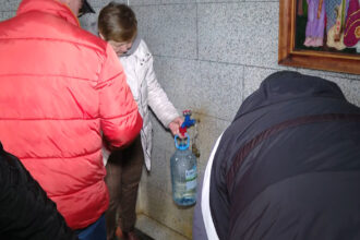 video bolojan intervine in criza apei din curtea de arges institutiile trebuie sa trimita raport apa nova testeaza o noua substanta 697c91c43a0e4