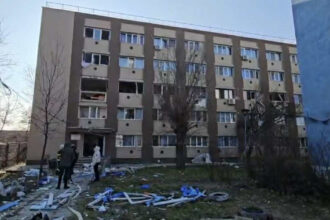 video explozie intr un bloc din buzau o persoana a fost ranita momentul deflagratiei a fost surprins de camere 696ccda4b041e