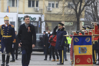 video nicusor dan huiduit la ceremonia de ziua unirii de la iasi daca aveti lideri cu un proiect hai sa dezbatem 6974d9ec2f2d2