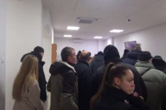 video premiera o primarie reduce taxele dupa ce le a marit la inceputul anului cei care au platit majorat vor primi diferenta inapoi 6973b27d1033f