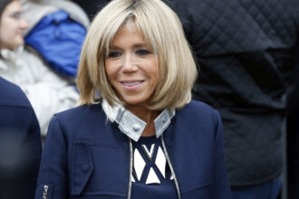 zece persoane au fost condamnate pentru hartuirea cibernetica a primei doamne a frantei brigitte macron 695ba690b042d
