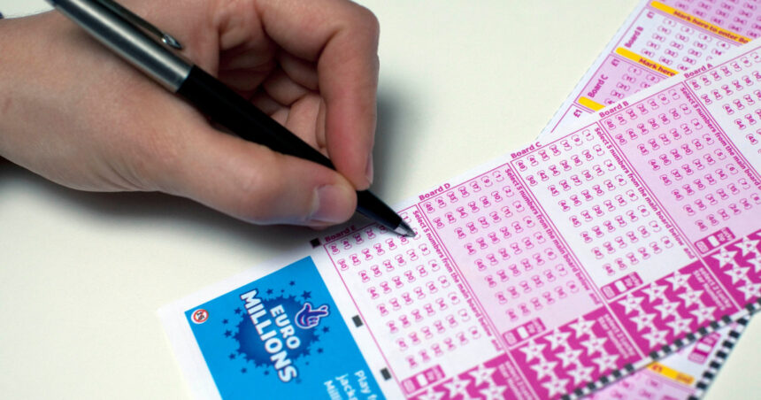 21 de prieteni din belgia au castigat un jackpot de 123 de milioane de euro la loteria euromillions fiecare a platit cate 5 euro 697fac46855c5