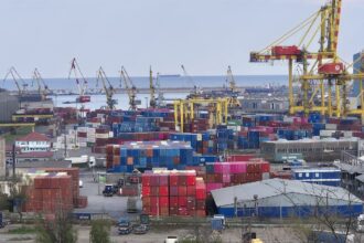 actionarii portului constanta chemati sa aprobe majorarea capitalului social al companiei cu 5528 de milioane de euro iata cand au loc aga si agea 69a1b3041d241