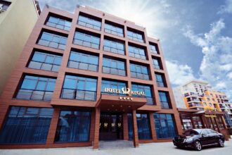 afaceristul mihaita vasea isi vinde unul dintre hotelurile de pe litoral 6993975b8686d