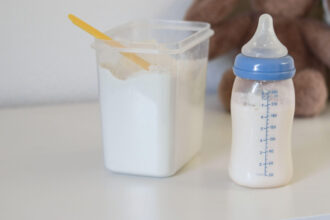 alerta alimentara in romania lapte praf pentru sugari retras din magazine din cauza unei toxine 6985b70344fde