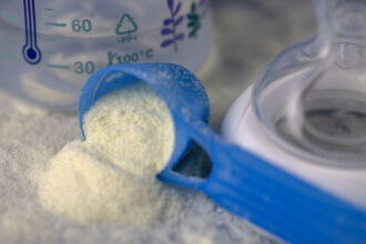 ancheta penala in franta care vizeaza cinci producatori de lapte praf pentru sugari produse rechemate inclusiv din romania 6994378bb00a4