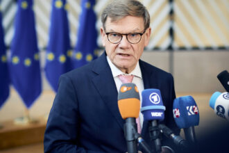 berlinul indeamna parisul sa majoreze cheltuielile pentru aparare cine vrea independenta fata de sua sa si faca mai intai temele 6993334cedbcb
